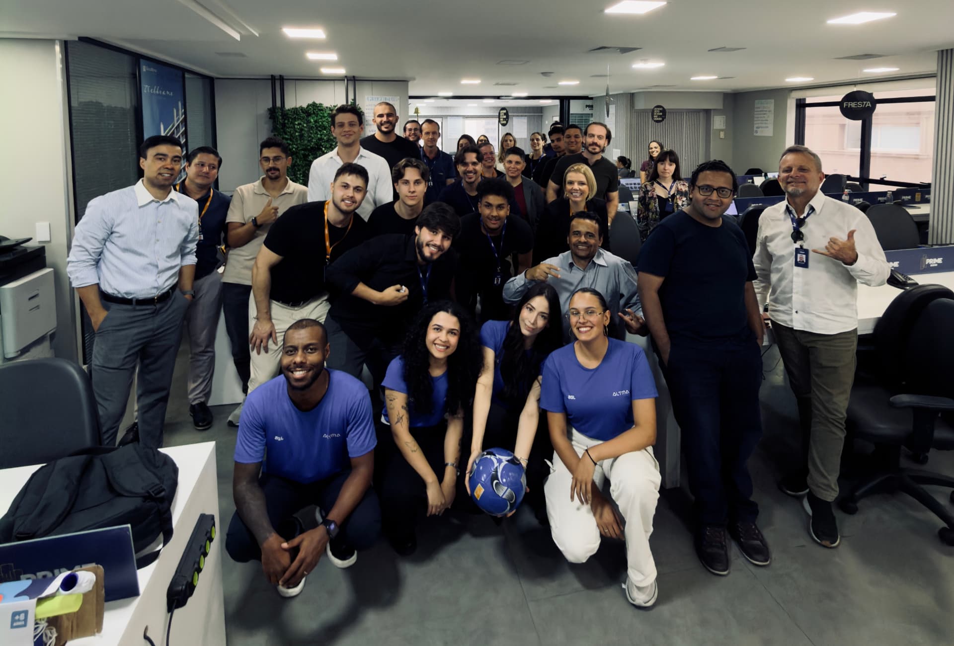 Equipe da Prime e da BR Connect reunida na operação comercial